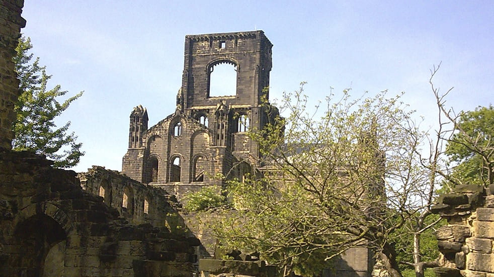 Visit Kirkstall Abbey Leeds Yorkshire